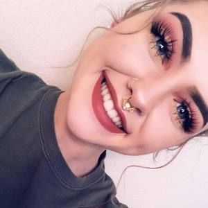 Meet your Posher, Hailie